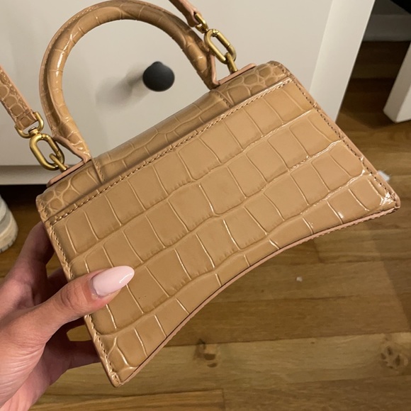 XS Hourglass Croc-Embossed Leather Top Handle Bag - Picture 5 of 6